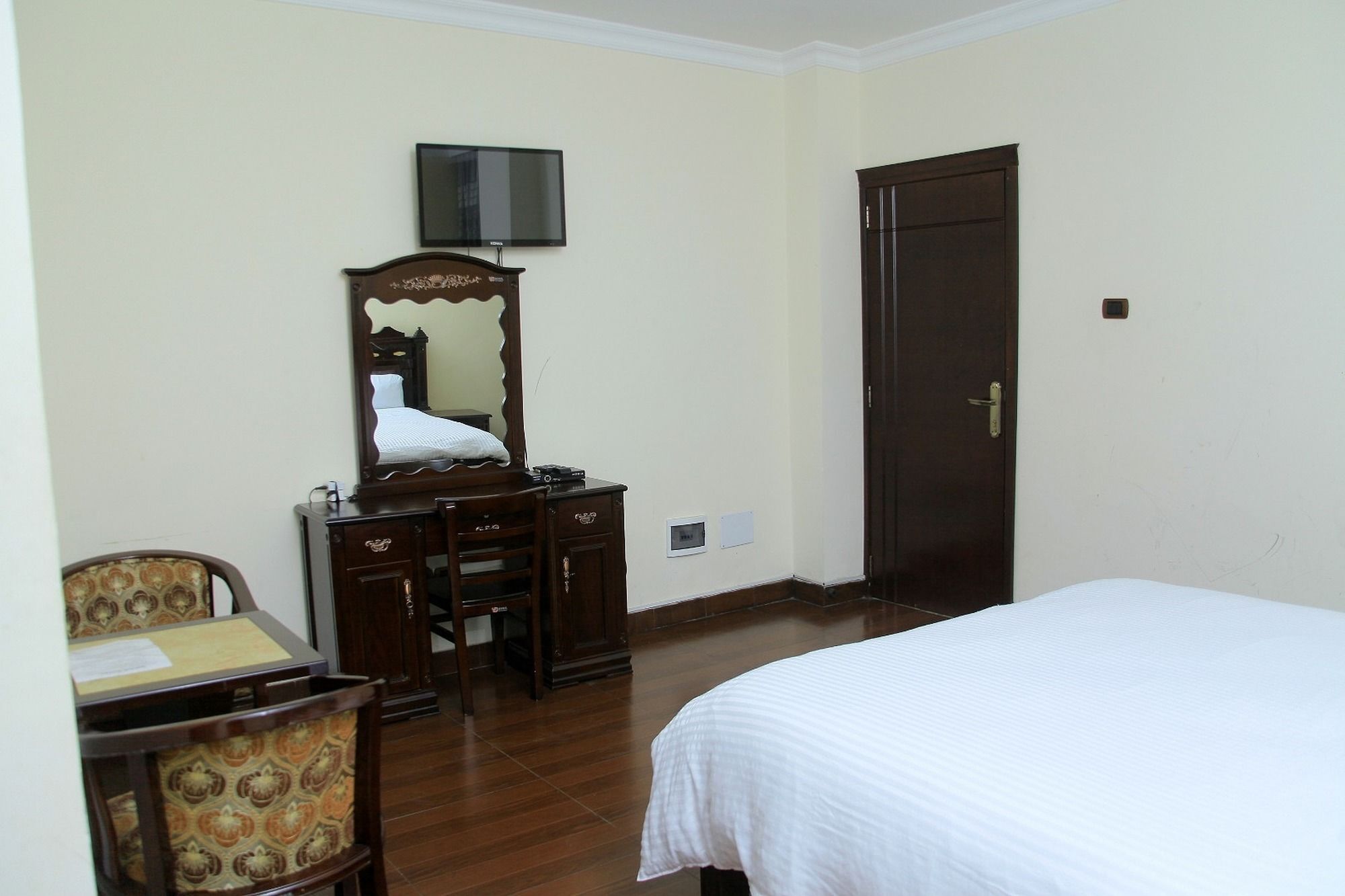 Bnow Hotel Addis Ababa Eksteriør billede